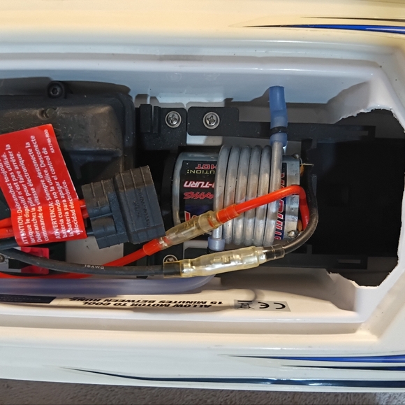 Traxxas Blast RC Speed Race Boat with Controller - Untested, Sold As-Is LTraxx - Picture 9 of 16
